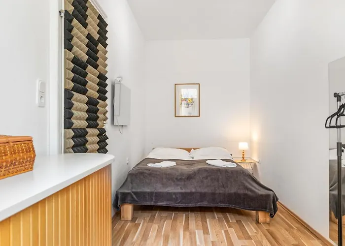 Budget 2Br Apartment Well Connected To The Whole City