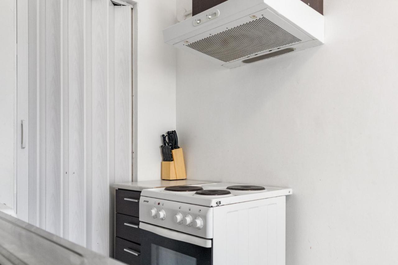 Apartment Budget 2br Well Connected To The Whole